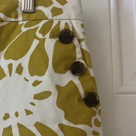 J CREW STRETCH SKIRT with buttons - Picture 2 of 5